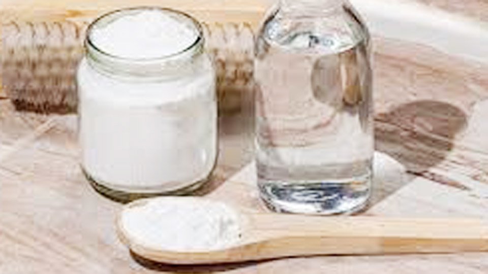 DIY All-Purpose Cleaner with Vinegar and Baking Soda