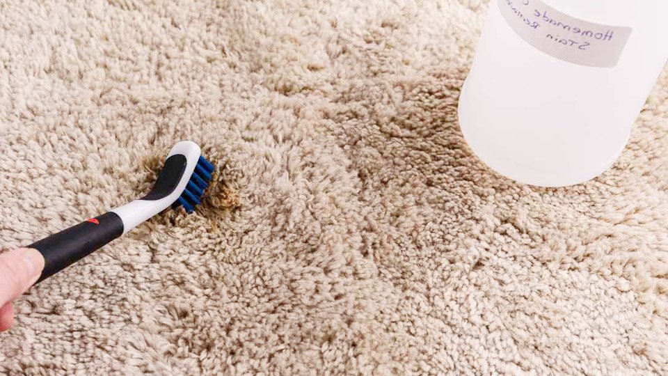 How to Make Homemade Carpet Cleaning Solutions