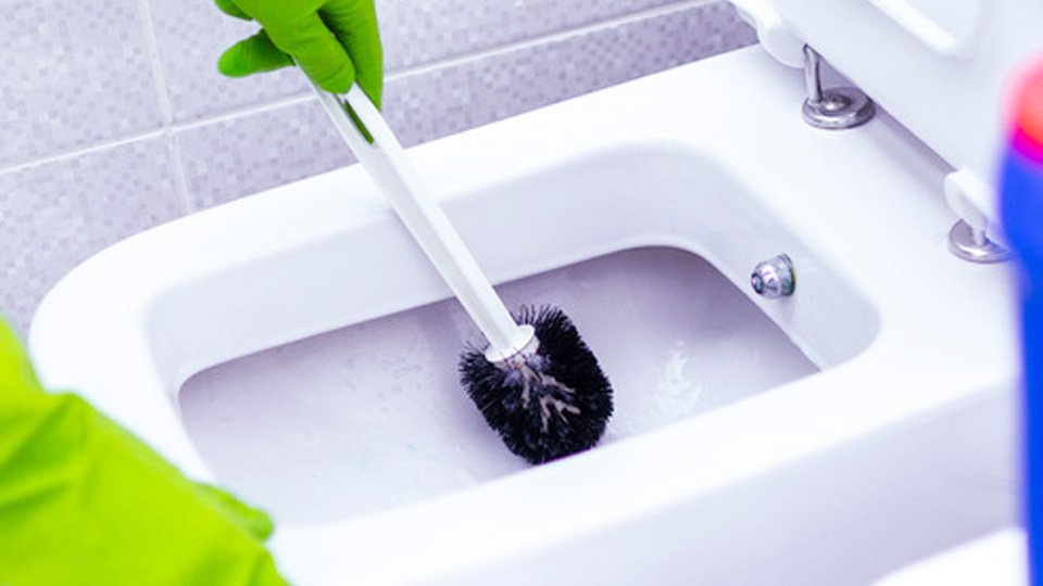 How to Use Bleach for Cleaning Bathroom