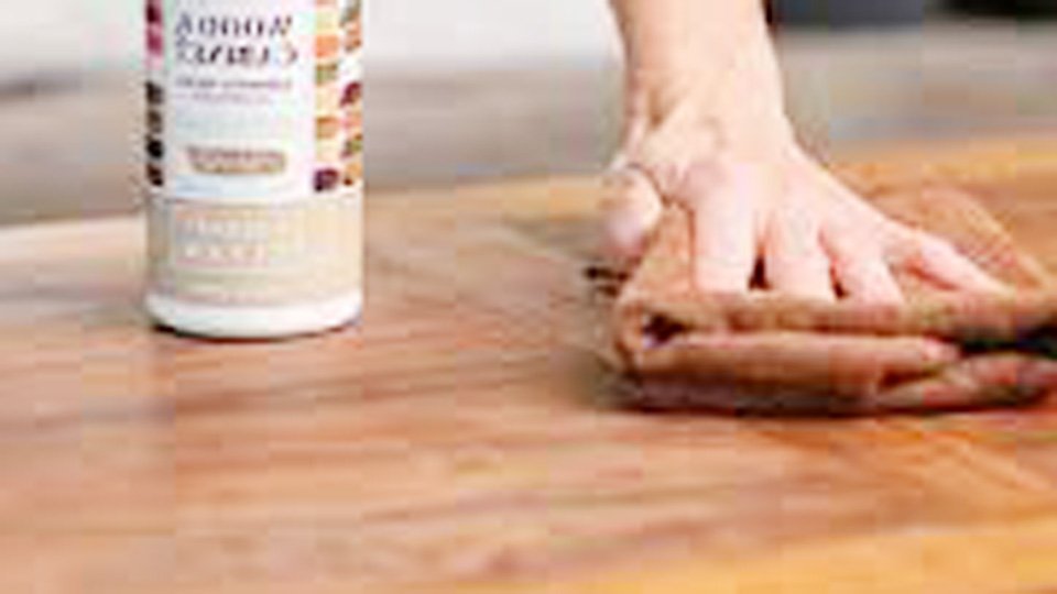 What Is the Best Furniture Cleaner and Polish