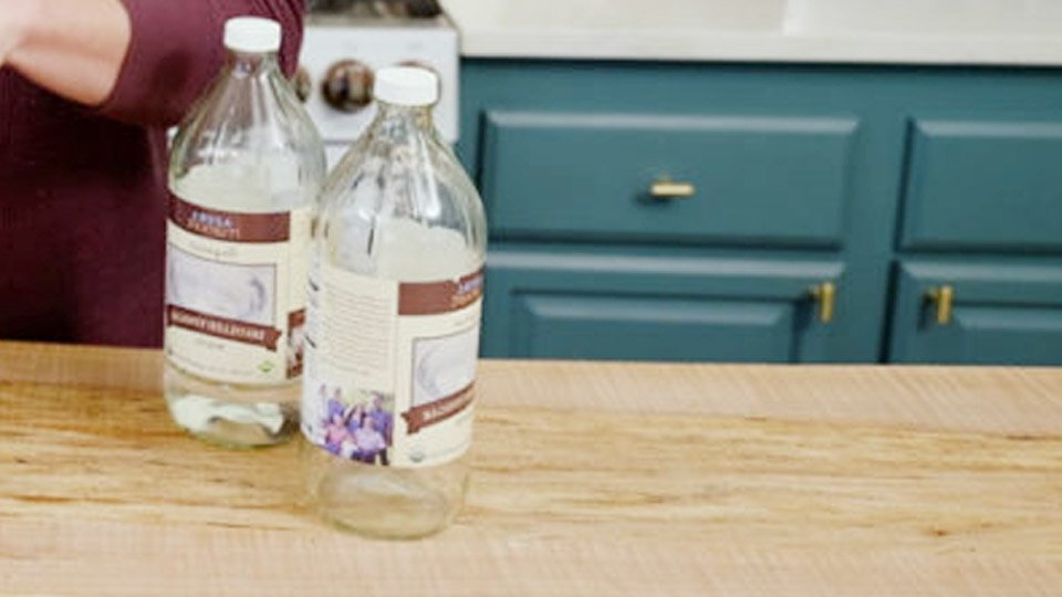 How to Make Kitchen Cleaner with Vinegar