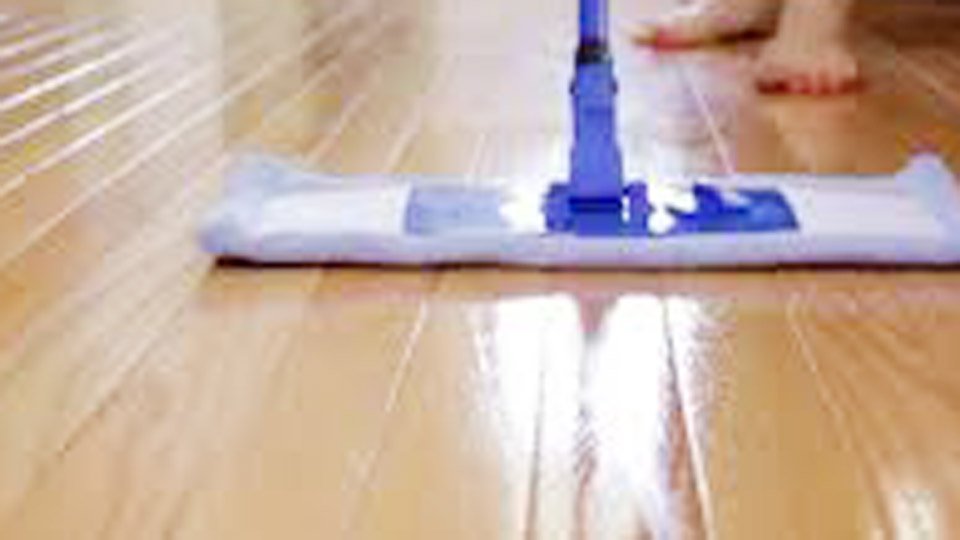 Homemade Cleaning Solution for Laminate Floors